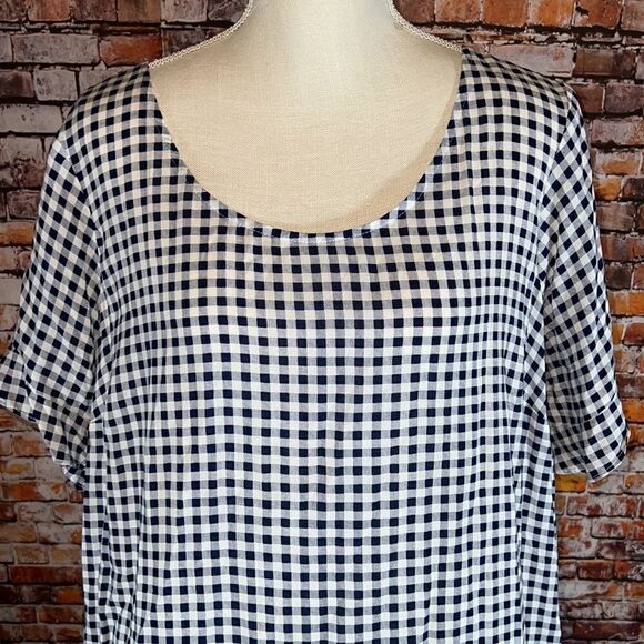 Torrid Gingham Ruffle Challis Blouse - Picture 4 of 9